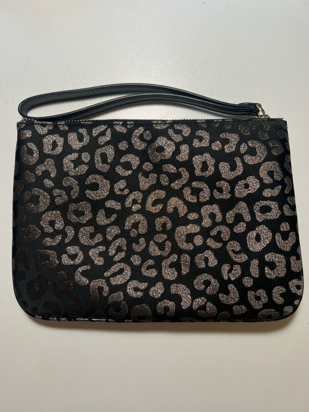 Kate Spade New York Chelsea Medium Wristlet Pouch in leopard sparkle print - Picture 2 of 8